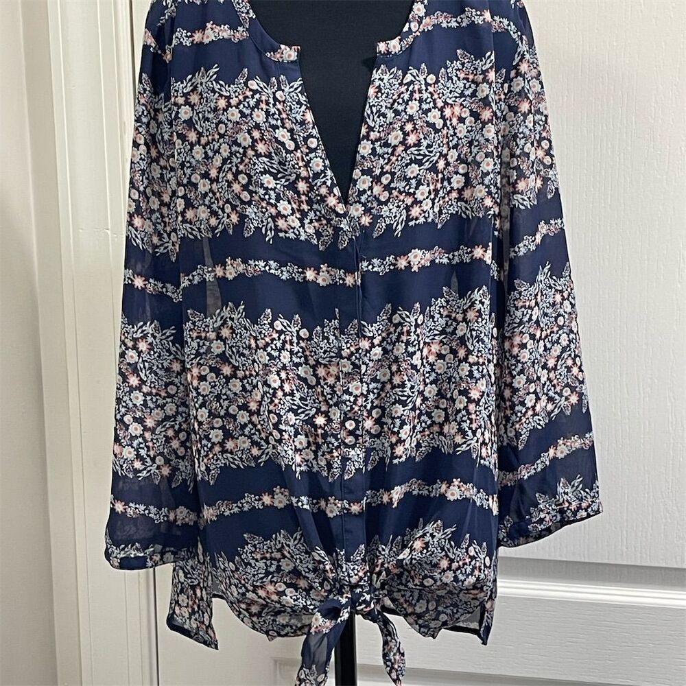 Maurice's Women's XL Floral V-Neck Long Sleeve Blouse Navy Blue Sheer  sku210